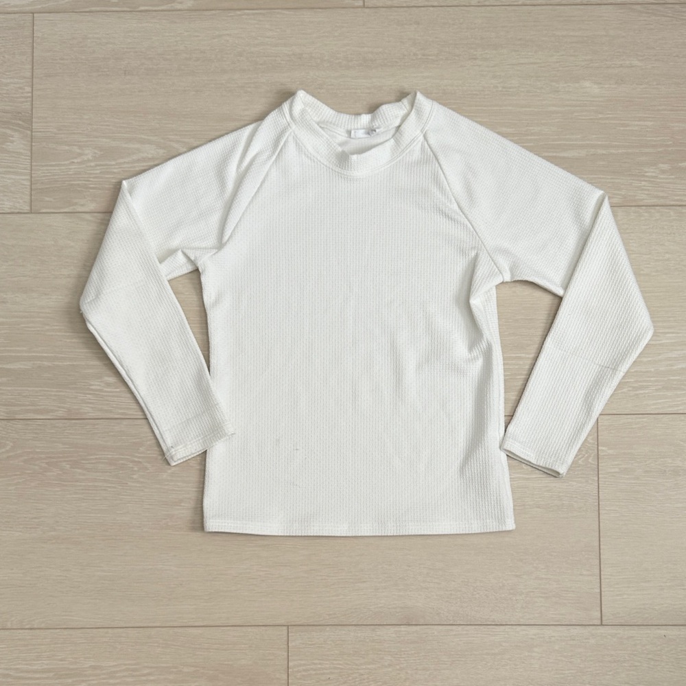 3/$10 Minnow Basic White Long Sleeve Thermal Tee